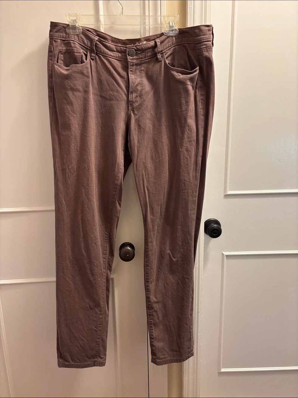 Women’s Loft modern/skinny jeans in gray